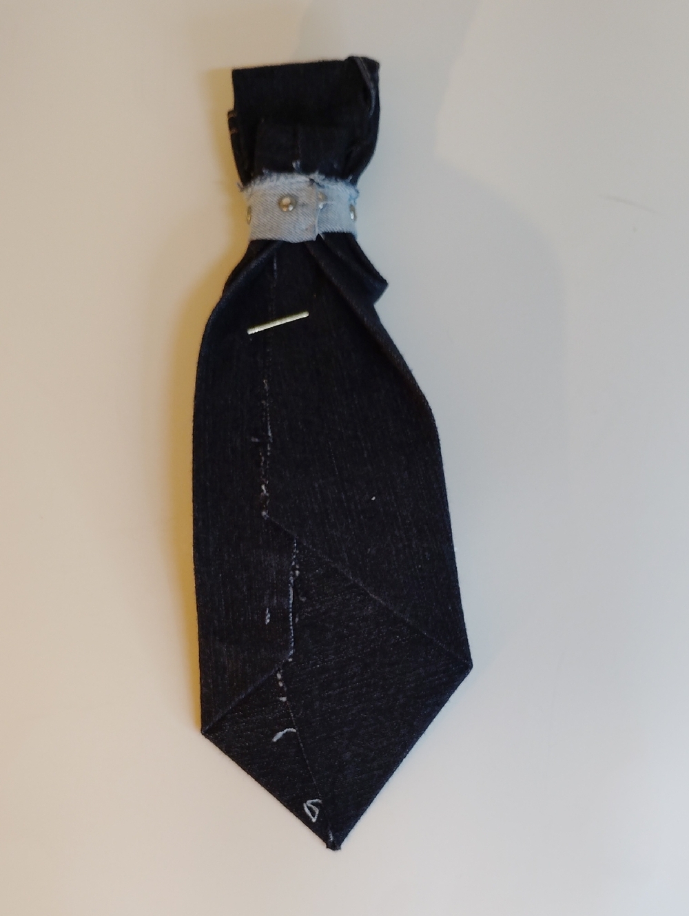 Dog Lovers Denim Tie with Pearl Flower - Picture 2 of 3
